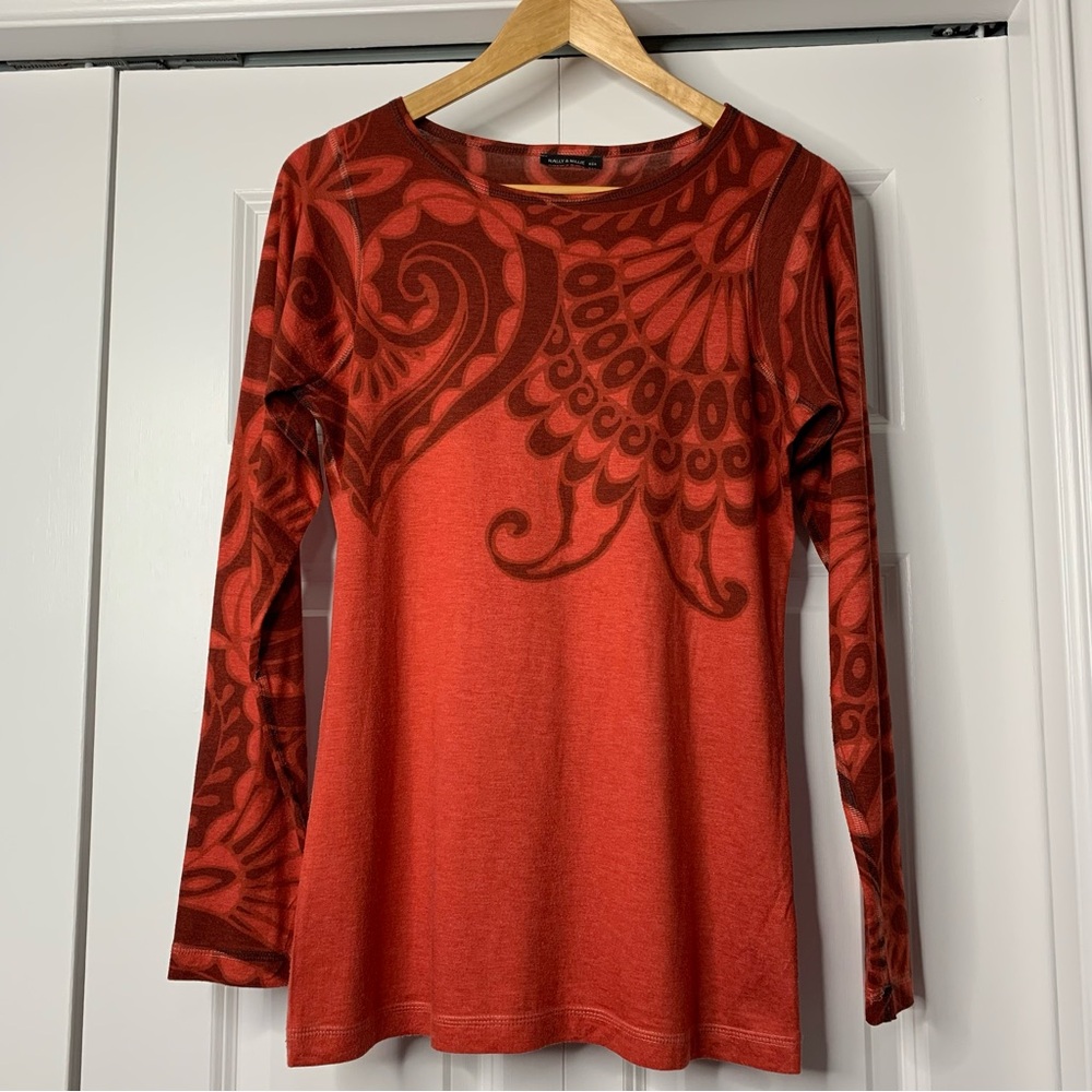 Nally & Millie Red Burnt Orange Artistic Long Sleeve Top Women’s Size S